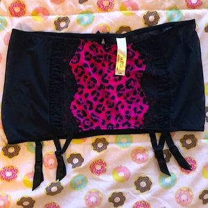 2/$25 NWOT La senza garter belt